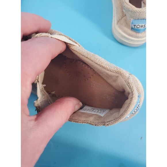 Toms  Toddlers Canvas Sneakers Shoe  Sz 8 Hook Loop Tan Fabric Unisex - Picture 9 of 11